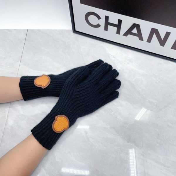 designer,replica,clothing,fake,1:1,lv,luxury,high quality New MONCLER wool gloves (M1R8M) – Available now at authorized retailers