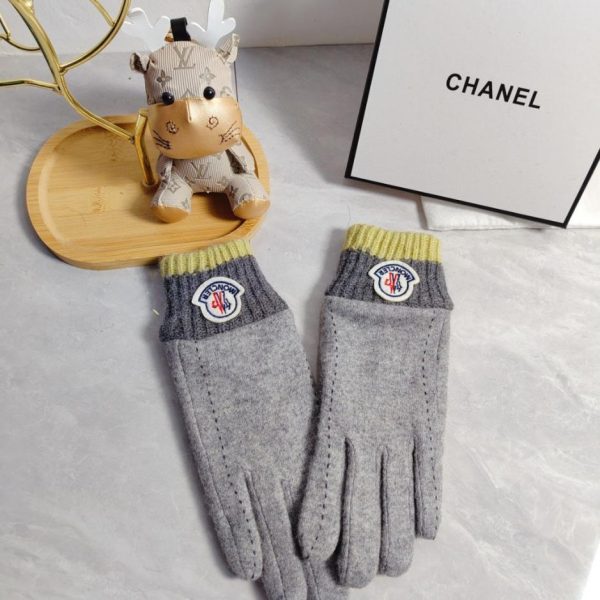 designer,replica,clothing,fake,1:1,lv,luxury,high quality New MONCLER wool gloves (F2F0M) – Available at official stores