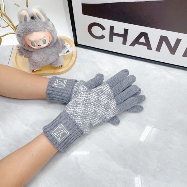designer,replica,clothing,fake,1:1,lv,luxury,high quality Louis Vuitton’s new Damier pattern gloves (D0LN5)