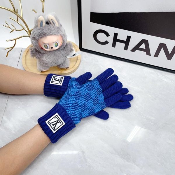 designer,replica,clothing,fake,1:1,lv,luxury,high quality Louis Vuitton’s new Damier pattern gloves (ROQ6R)