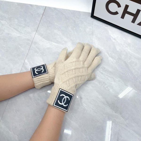 designer,replica,clothing,fake,1:1,lv,luxury,high quality Chanel’s new wool gloves (MD1DK) are now available at boutiques.