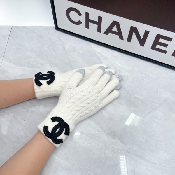 designer,replica,clothing,fake,1:1,lv,luxury,high quality Chanel’s new wool gloves (MREMC) are now available at boutiques.