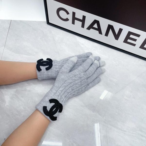 designer,replica,clothing,fake,1:1,lv,luxury,high quality Chanel’s new wool gloves (OZFHB) are now available at boutiques.