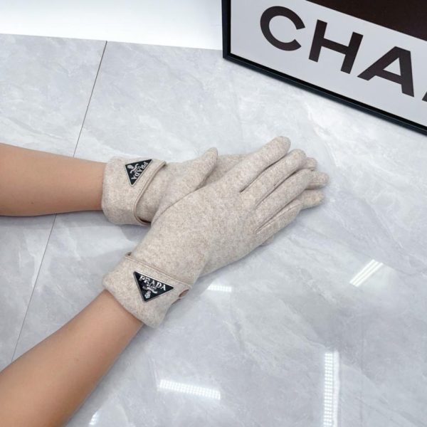 designer,replica,clothing,fake,1:1,lv,luxury,high quality Prada Women’s Lambskin Gloves (IW6IU)