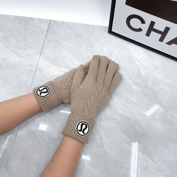 designer,replica,clothing,fake,1:1,lv,luxury,high quality lululemon new wool gloves (J8M02) from department store.