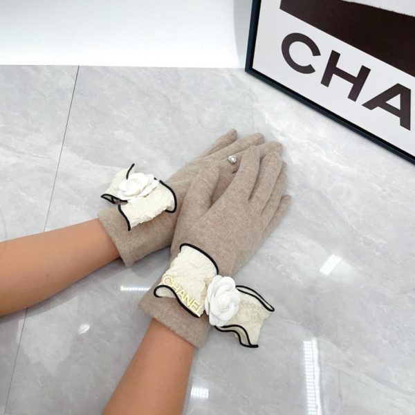 designer,replica,clothing,fake,1:1,lv,luxury,high quality Chanel’s new wool gloves (LKII8) are now available at boutiques.