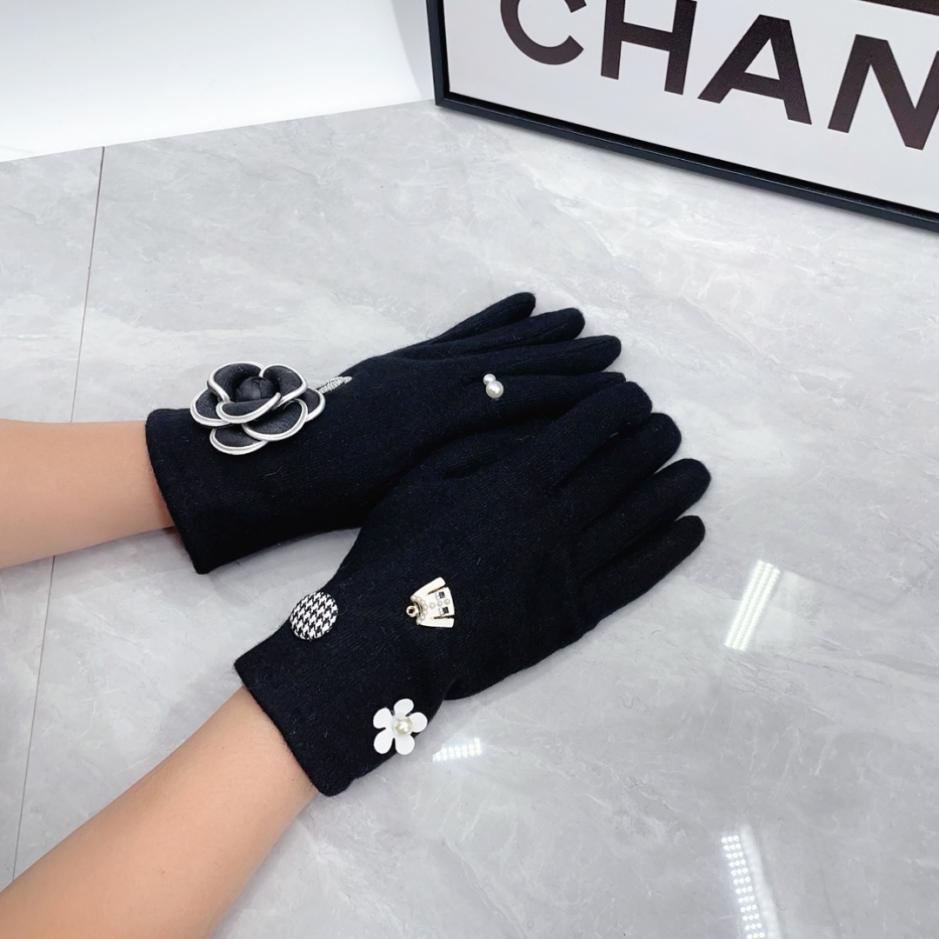 designer,replica,clothing,fake,1:1,lv,luxury,high quality Chanel’s new wool gloves (O3E3D) are now available at boutiques. designer,replica,clothing,fake,1:1,lv,luxury,high quality Chanel’s new wool gloves (O3E3D) are now available at boutiques.