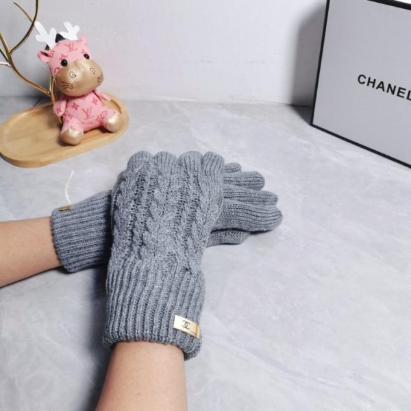 designer,replica,clothing,fake,1:1,lv,luxury,high quality Chanel’s new wool gloves (YXME7) are now available at boutiques.