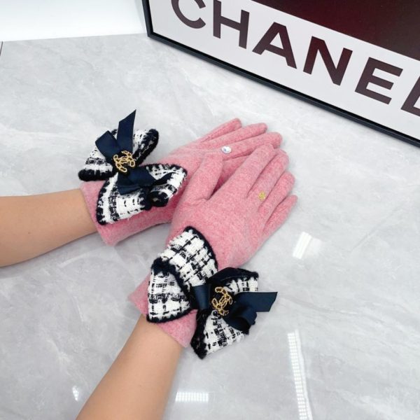 designer,replica,clothing,fake,1:1,lv,luxury,high quality Chanel’s new wool gloves (WKQGD) are now available at boutiques.