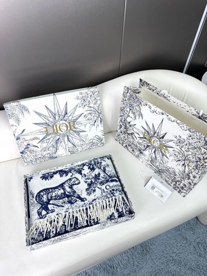 designer,replica,clothing,fake,1:1,lv,luxury,high quality Dior’s new Sauvage Toile de Jouy print scarf (RCZO3) designer,replica,clothing,fake,1:1,lv,luxury,high quality Dior’s new Sauvage Toile de Jouy print scarf (RCZO3)