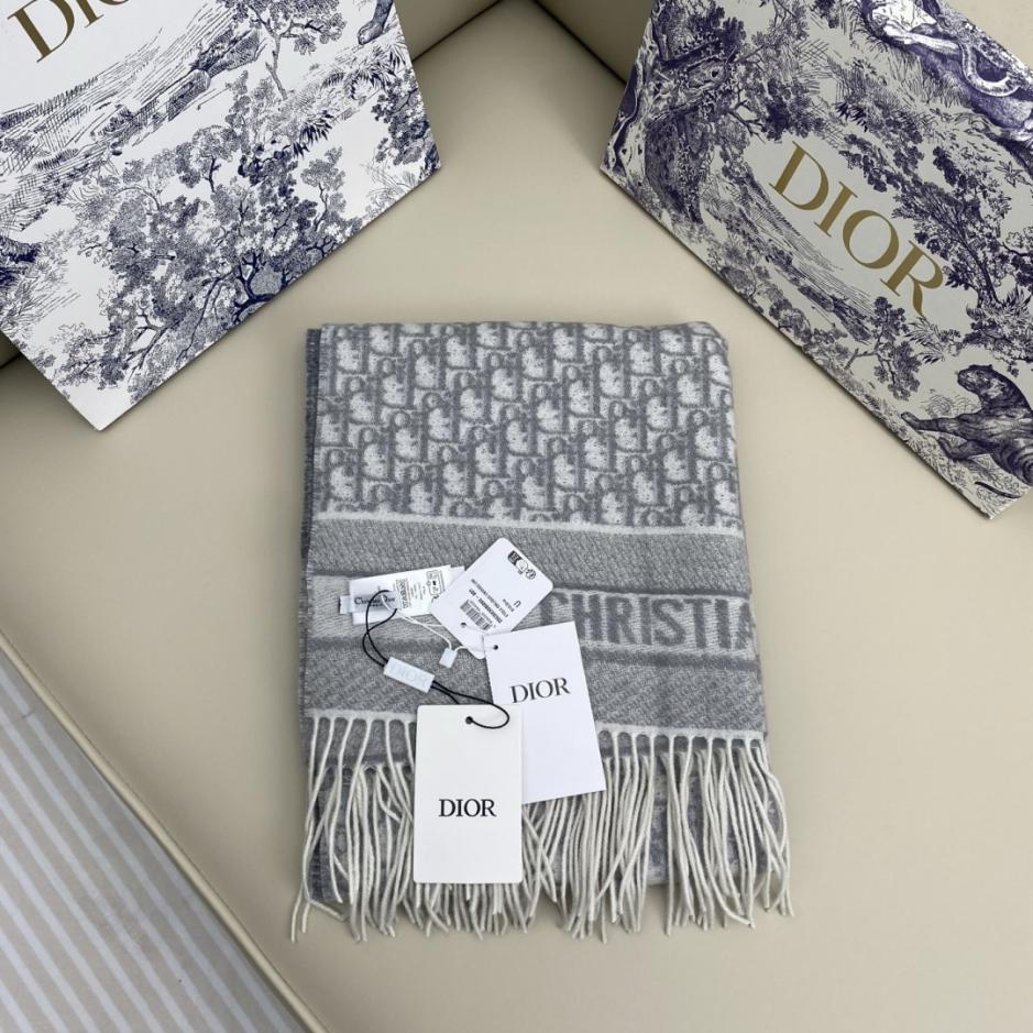 designer,replica,clothing,fake,1:1,lv,luxury,high quality Dior New Edition Bookmark Reversible Shawl, Light Grey, 100% Cashmere (7WE2M) designer,replica,clothing,fake,1:1,lv,luxury,high quality Dior New Edition Bookmark Reversible Shawl, Light Grey, 100% Cashmere (7WE2M)