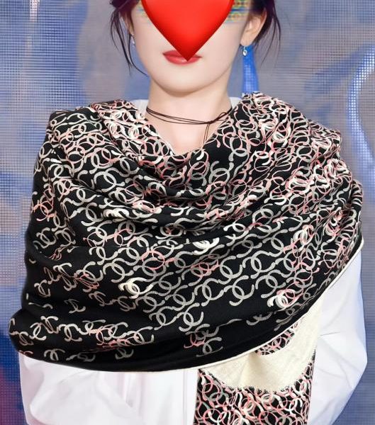 designer,replica,clothing,fake,1:1,lv,luxury,high quality Chanel’s new reversible, same-color classic double-C scarf (LV XQ7)