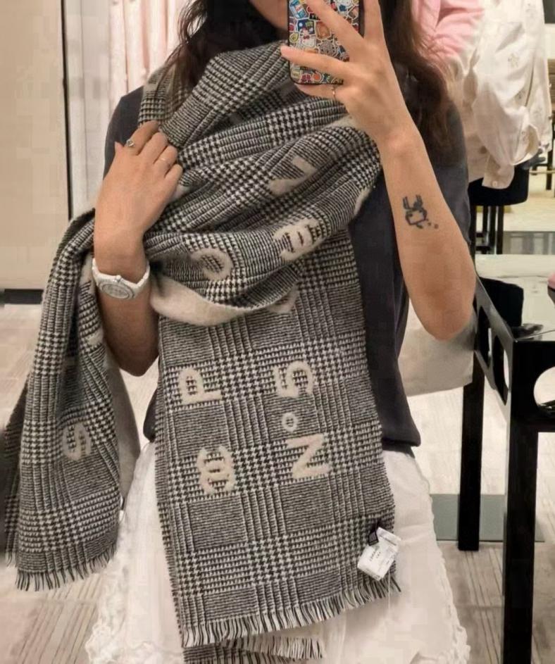 designer,replica,clothing,fake,1:1,lv,luxury,high quality Coco Chanel scarf (01GB9) designer,replica,clothing,fake,1:1,lv,luxury,high quality Coco Chanel scarf (01GB9)