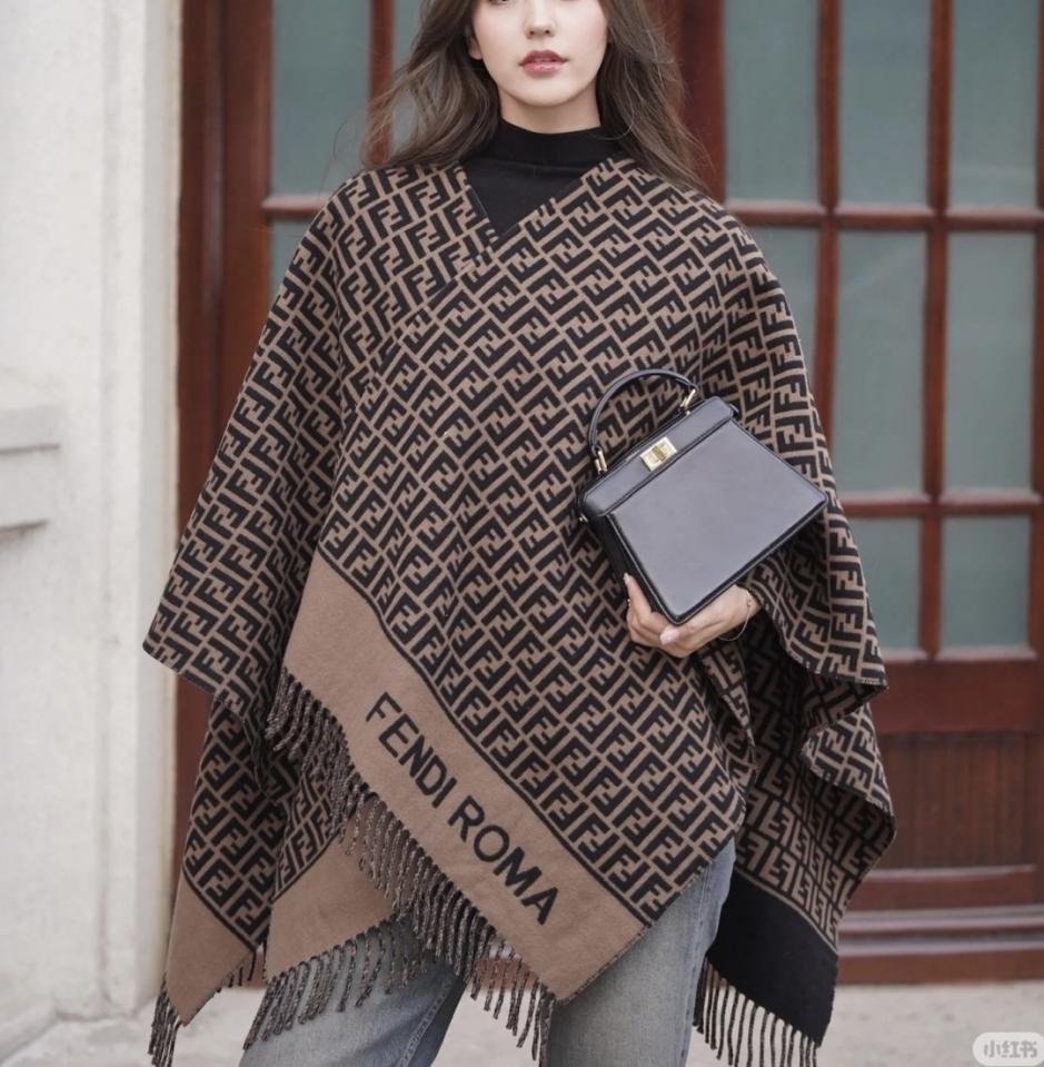 designer,replica,clothing,fake,1:1,lv,luxury,high quality Fendi classic FF letter element wool cape (Q1JUI) designer,replica,clothing,fake,1:1,lv,luxury,high quality Fendi classic FF letter element wool cape (Q1JUI)