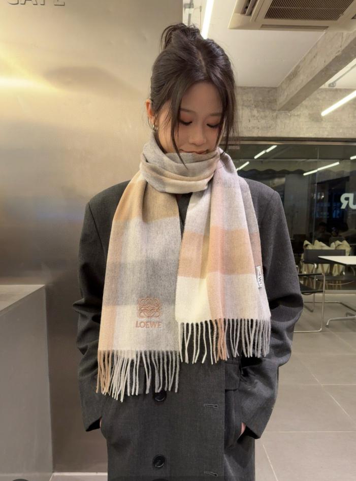 designer,replica,clothing,fake,1:1,lv,luxury,high quality LOEWE cashmere scarf (Q1GQC) designer,replica,clothing,fake,1:1,lv,luxury,high quality LOEWE cashmere scarf (Q1GQC)
