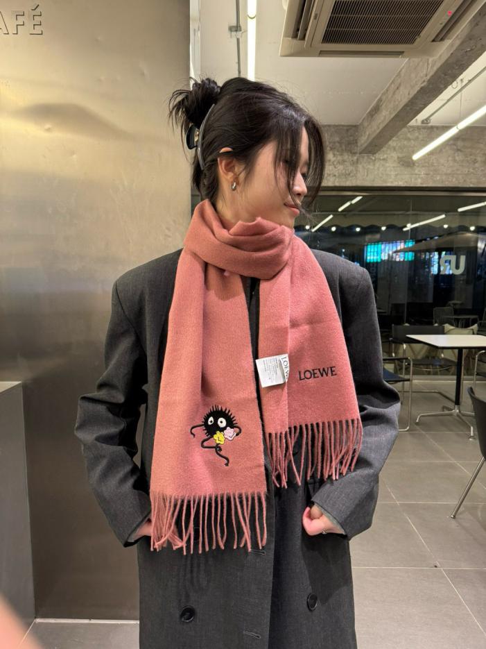 designer,replica,clothing,fake,1:1,lv,luxury,high quality Loewe’s new Little Virus series reversible scarf (XN9OJ) designer,replica,clothing,fake,1:1,lv,luxury,high quality Loewe’s new Little Virus series reversible scarf (XN9OJ)