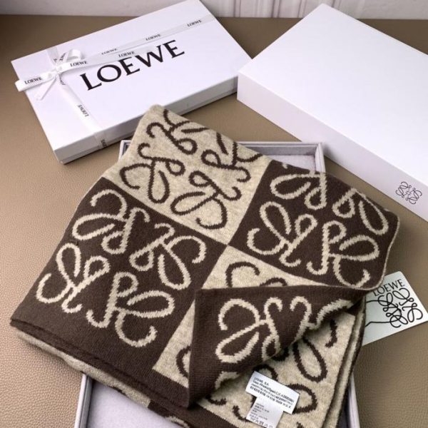 designer,replica,clothing,fake,1:1,lv,luxury,high quality Loewe’s new knitted scarf (IO0FA)