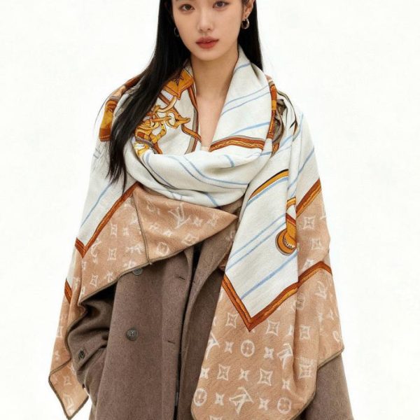 designer,replica,clothing,fake,1:1,lv,luxury,high quality LV MY NEVERFULL 140 Velvet Square Scarf [140 Top-Grade Velvet, Double-Sided, Same Color] (JNT2C)