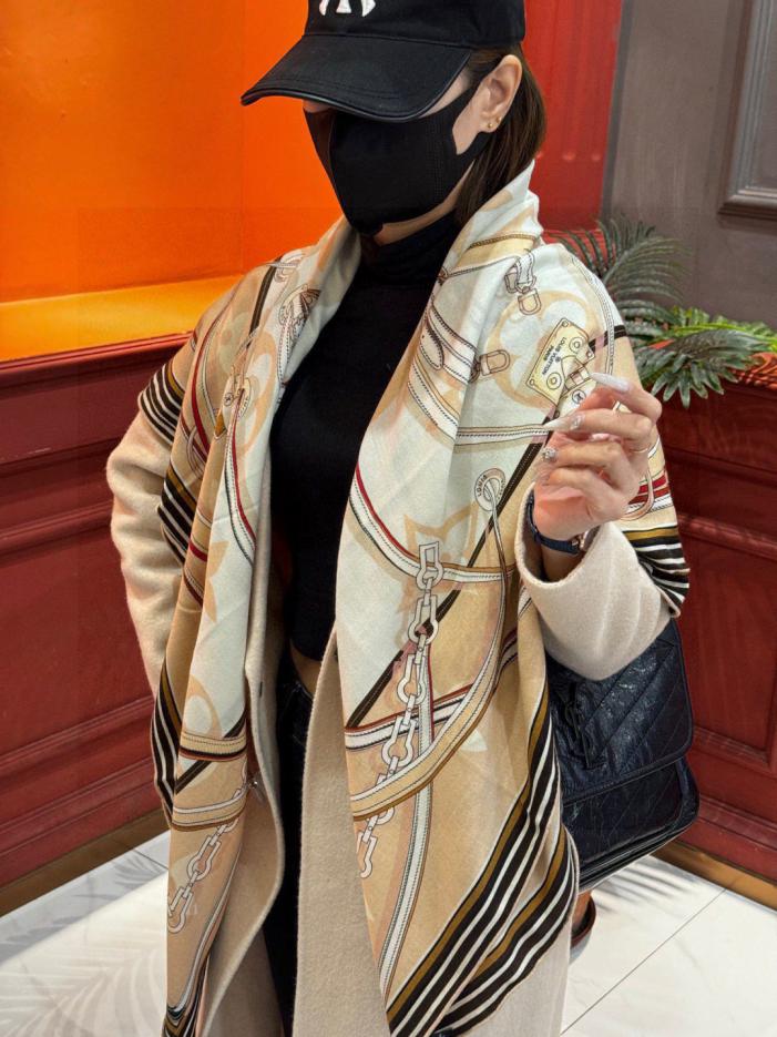 designer,replica,clothing,fake,1:1,lv,luxury,high quality LV MONOGRAM JACQUARD DENIM140 Velvet Square Scarf (CGZZU) designer,replica,clothing,fake,1:1,lv,luxury,high quality LV MONOGRAM JACQUARD DENIM140 Velvet Square Scarf (CGZZU)