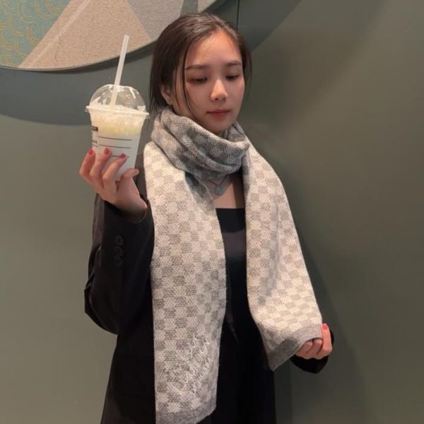 designer,replica,clothing,fake,1:1,lv,luxury,high quality Louis Vuitton’s new Damier scarf (XK7WH)