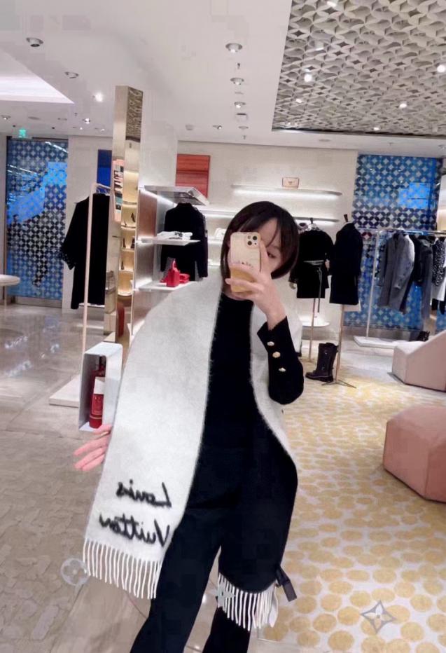designer,replica,clothing,fake,1:1,lv,luxury,high quality LV Fluffygram scarf, alpaca and sheep wool blend (DE4BI) designer,replica,clothing,fake,1:1,lv,luxury,high quality LV Fluffygram scarf, alpaca and sheep wool blend (DE4BI)