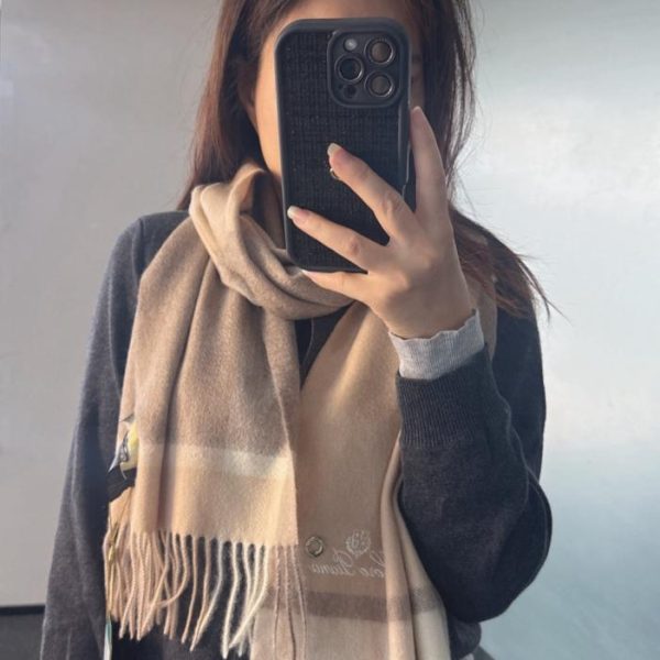 designer,replica,clothing,fake,1:1,lv,luxury,high quality Loro Piana Autumn/Winter New Arrival: Premium Cashmere Water Ripple Check Scarf (3MI6L)