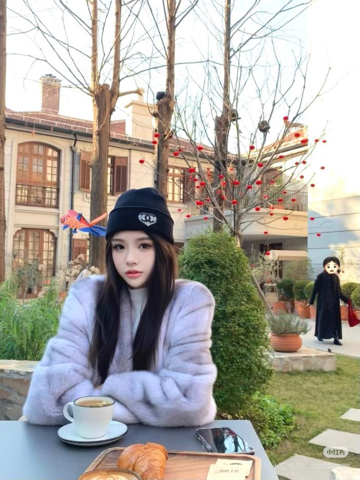designer,replica,clothing,fake,1:1,lv,luxury,high quality CHANEL Heart-Shaped Rhinestone Double C Logo Knit Beanie – A Popular Style (XUC7S) designer,replica,clothing,fake,1:1,lv,luxury,high quality CHANEL Heart-Shaped Rhinestone Double C Logo Knit Beanie – A Popular Style (XUC7S)