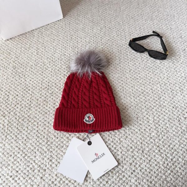 designer,replica,clothing,fake,1:1,lv,luxury,high quality Moncler Fall/Winter Women’s Wool Knitted Hat with a Soft, Cozy Cashmere Texture (L9G64)