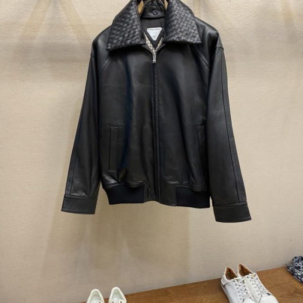 designer,replica,clothing,fake,1:1,lv,luxury,high quality High-end custom-made Bottega Veneta Fall/Winter new arrival leather jacket with woven collar (2Z040)