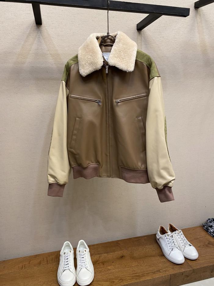 designer,replica,clothing,fake,1:1,lv,luxury,high quality High-end custom BV wool collar with detachable design, Italian sheepskin, and blended sheepskin woven at the elbows (1DFN2) designer,replica,clothing,fake,1:1,lv,luxury,high quality High-end custom BV wool collar with detachable design, Italian sheepskin, and blended sheepskin woven at the elbows (1DFN2)