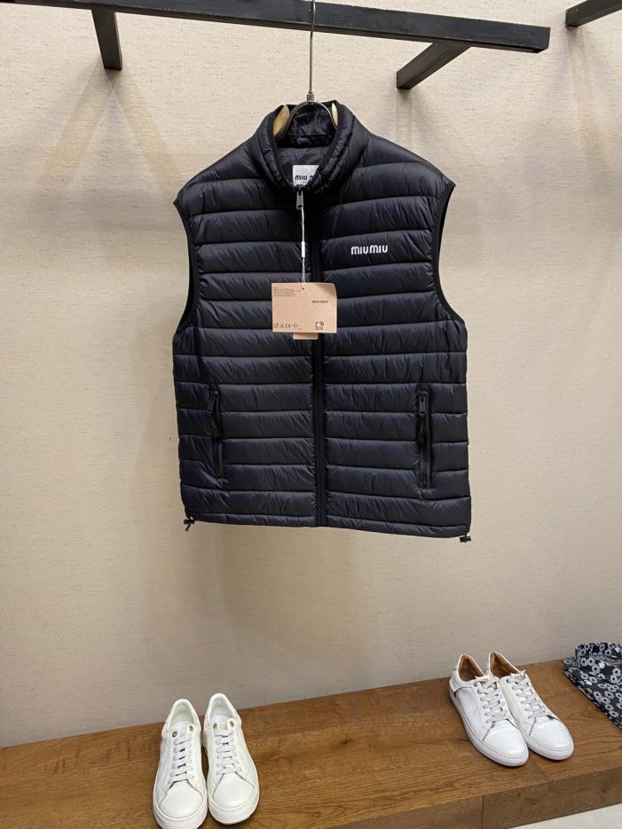 designer,replica,clothing,fake,1:1,lv,luxury,high quality Miu Miu Embroidered Down Vest (8T6CW) designer,replica,clothing,fake,1:1,lv,luxury,high quality Miu Miu Embroidered Down Vest (8T6CW)