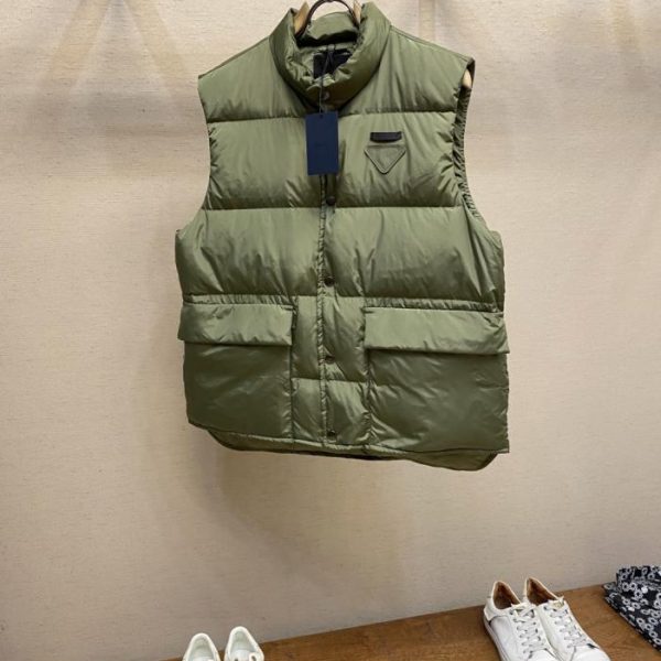 designer,replica,clothing,fake,1:1,lv,luxury,high quality Prada down vest with triangular logo trim (97R08)