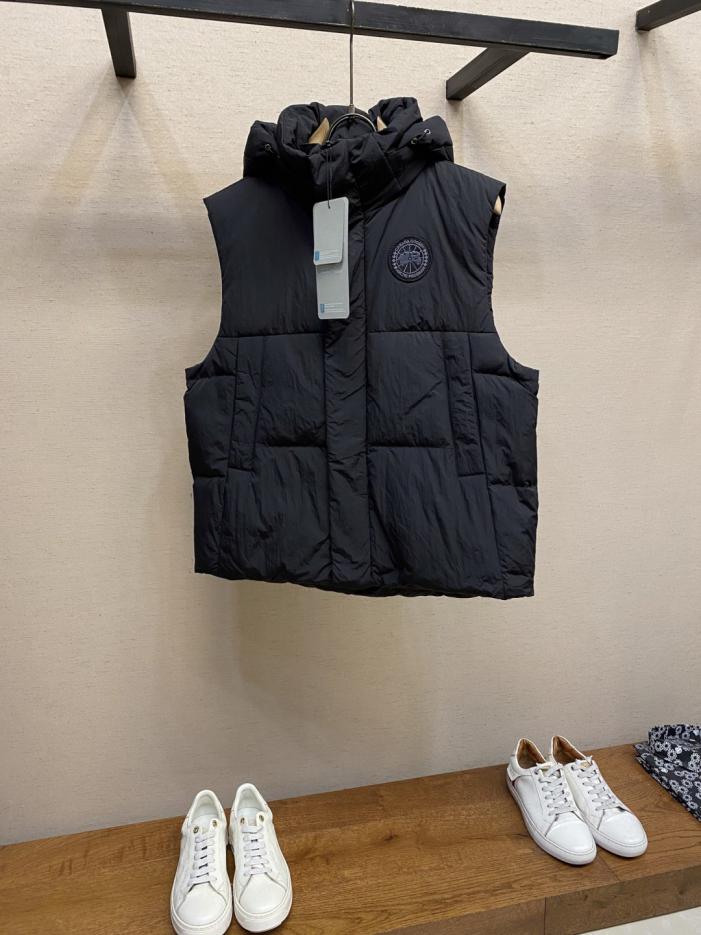 designer,replica,clothing,fake,1:1,lv,luxury,high quality Canda Goose logo hooded down vest (SFB27) designer,replica,clothing,fake,1:1,lv,luxury,high quality Canda Goose logo hooded down vest (SFB27)