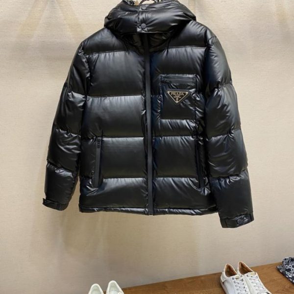 designer,replica,clothing,fake,1:1,lv,luxury,high quality Prada’s high-tech bonded down jacket (MQC8V)