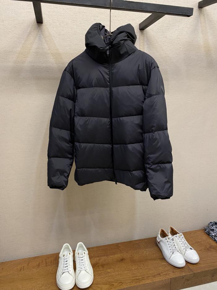 designer,replica,clothing,fake,1:1,lv,luxury,high quality Moncler Short Down Jacket with Simple Hooded Design (76O6J) designer,replica,clothing,fake,1:1,lv,luxury,high quality Moncler Short Down Jacket with Simple Hooded Design (76O6J)