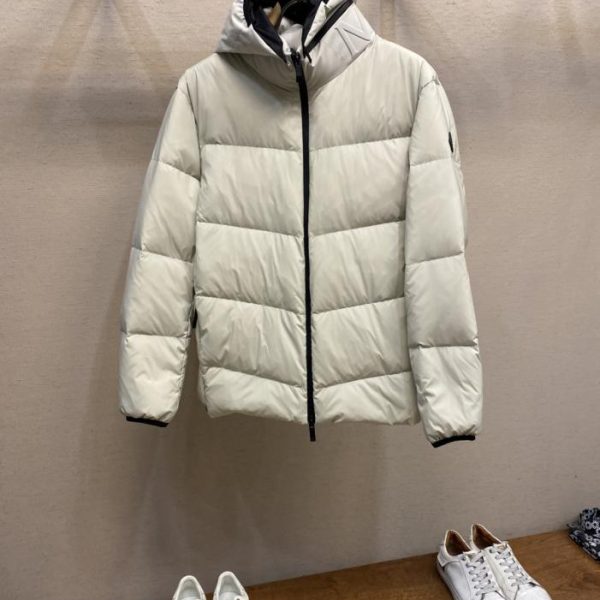 designer,replica,clothing,fake,1:1,lv,luxury,high quality Moncler Short Down Jacket with Simple Hooded Design (DN7DZ)