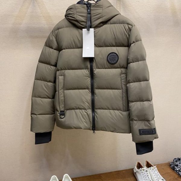 designer,replica,clothing,fake,1:1,lv,luxury,high quality Canada Goose Black Label Short Down Jacket (0L9EJ)