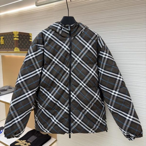 designer,replica,clothing,fake,1:1,lv,luxury,high quality Burberry Reversible Twill Hooded Down Jacket (3EIB8)