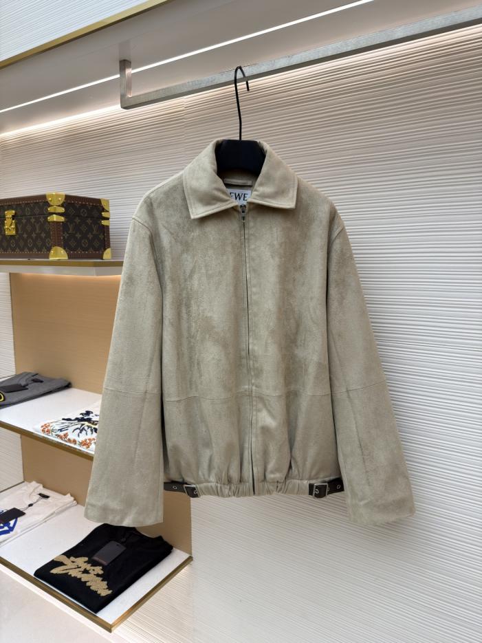 designer,replica,clothing,fake,1:1,lv,luxury,high quality Loewe x Louis Wain collaboration suede pleated belted long-sleeved leather jacket (XWT2F) designer,replica,clothing,fake,1:1,lv,luxury,high quality Loewe x Louis Wain collaboration suede pleated belted long-sleeved leather jacket (XWT2F)