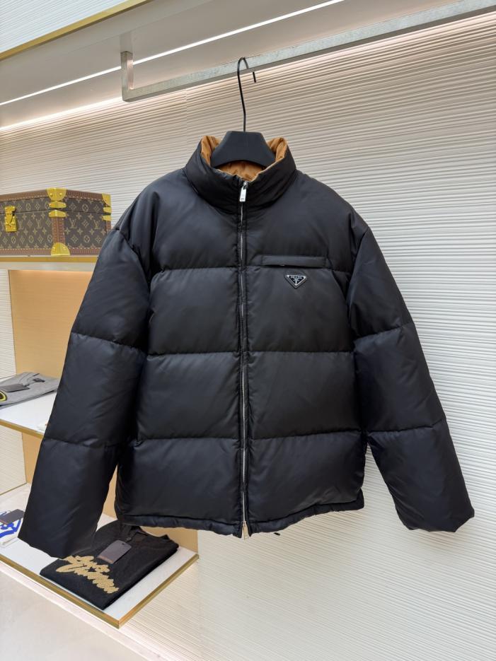 designer,replica,clothing,fake,1:1,lv,luxury,high quality Prada logo-embellished stand-up collar down jacket (QYN6T) designer,replica,clothing,fake,1:1,lv,luxury,high quality Prada logo-embellished stand-up collar down jacket (QYN6T)