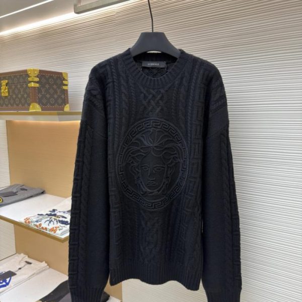 designer,replica,clothing,fake,1:1,lv,luxury,high quality VERSACE Cutout Portrait Crew Neck Jacquard Sweater (U13UE)
