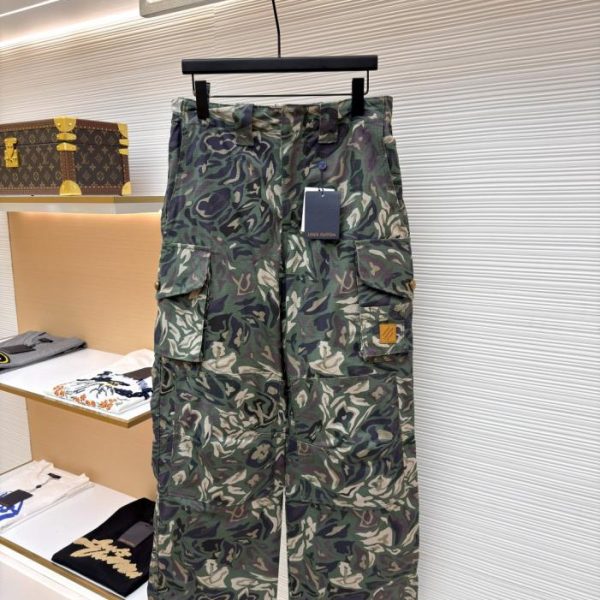 designer,replica,clothing,fake,1:1,lv,luxury,high quality LOUIS VUITTON Patchwork Pocket Cargo Pants (CHZ9W)