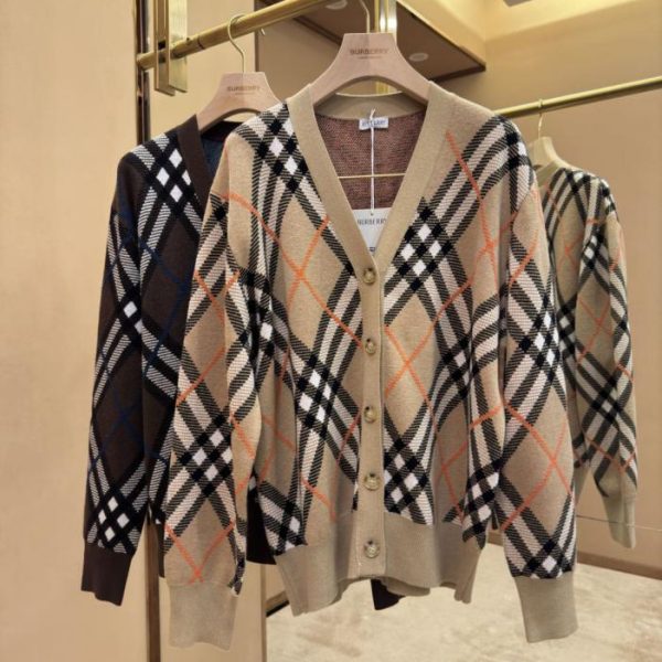 designer,replica,clothing,fake,1:1,lv,luxury,high quality Burberry Sand-Colored New Twill Check Wool Blend Cardigan (MJY4Z)