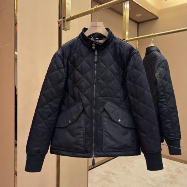 designer,replica,clothing,fake,1:1,lv,luxury,high quality Burberry Quilted Temperature-Regulating Barn Jacket (with Embroidered Lettering on Pockets) (W2RGI)