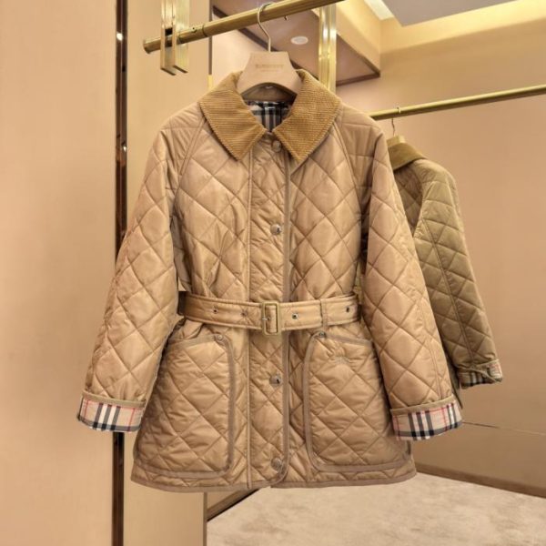 designer,replica,clothing,fake,1:1,lv,luxury,high quality Burberry Heritage Beige Horse Riding Belt Diamond Quilted Nylon Coat (H2NC9)