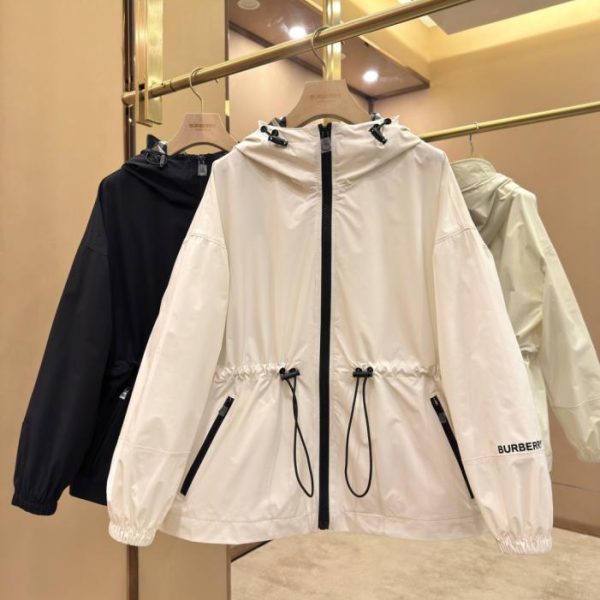 designer,replica,clothing,fake,1:1,lv,luxury,high quality Burberry Off-White Nylon Drawstring Lightweight Jacket with Micro-logo (M24K3)