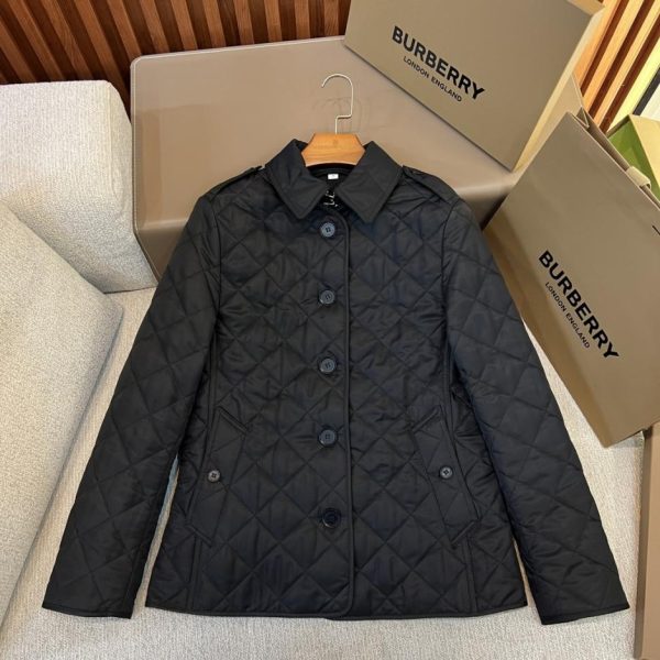 designer,replica,clothing,fake,1:1,lv,luxury,high quality Burberry duffle coat with quilted, temperature-controlled, slim fit (B95WO)