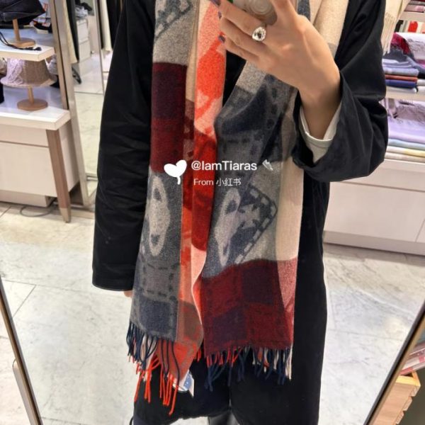 designer,replica,clothing,fake,1:1,lv,luxury,high quality Vivienne Westwood Classic Saturn Scarf (6J1GR)
