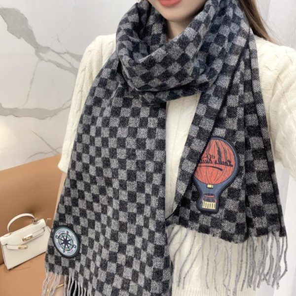 designer,replica,clothing,fake,1:1,lv,luxury,high quality Damier Graphite 12 Letters Petit Damier Scarf, Wool Knit (08V5I)