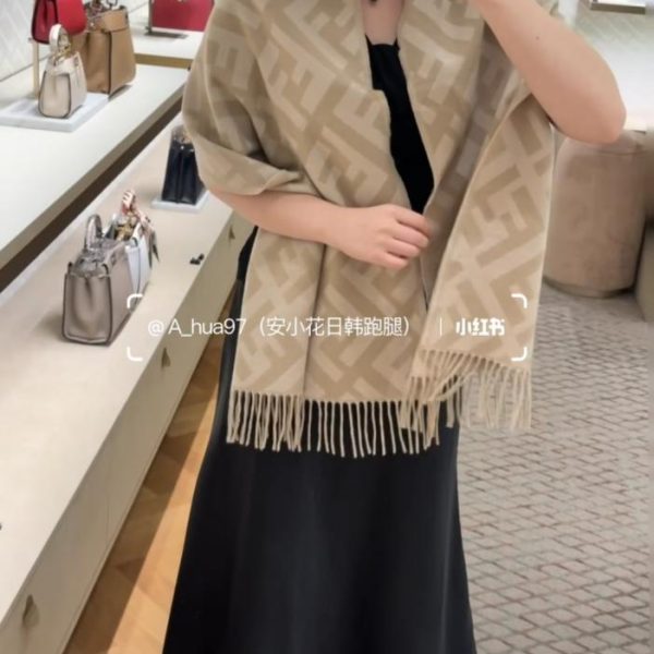 designer,replica,clothing,fake,1:1,lv,luxury,high quality Fendi fleece-blend scarf (4JDV6)